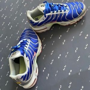 Nike TN Air Shark Print Blue Shoes ThickUnder Bottoms Pink Teeth Used 4 Times